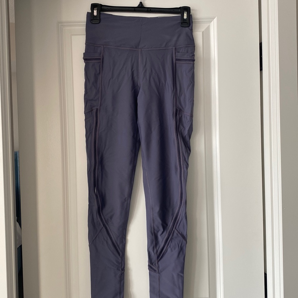 BNWT VICTORIAS SECRET SPORT LEGGINGS